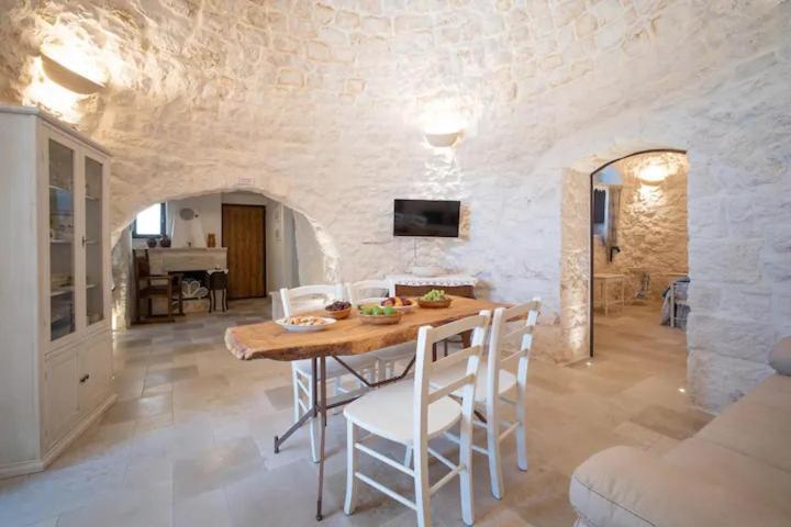 Valle D'Itria Trulli E Alcova Mikael Cisternino Zewnętrze zdjęcie